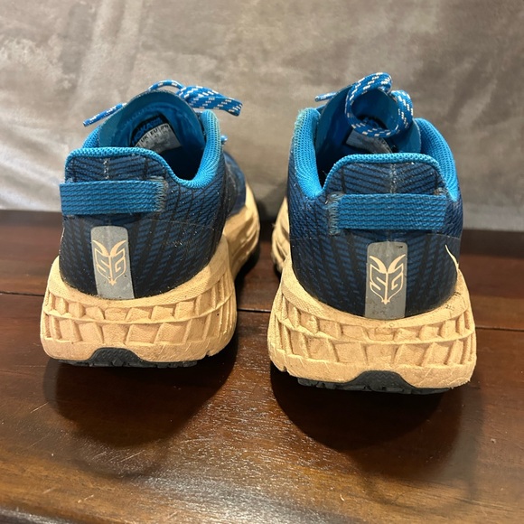 Hoka One One Speedgoat 4 sz 9.5 - Picture 5 of 9